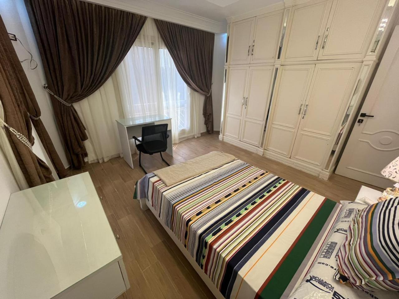 Apartment Elegant Duplex With Dar Al-difaa View Cairo