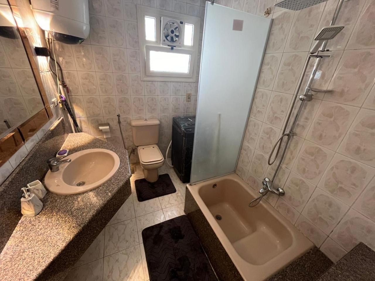 Elegant Duplex With Dar Al-difaa View * Cairo